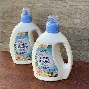 Nước giặt xả 2 trong 1 Herbal Three Mitsuei - Can 2kg, hương hoa