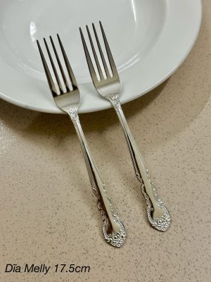 Set 2 dĩa inox cỡ trung Melly 17,5cm (Made in Japan)